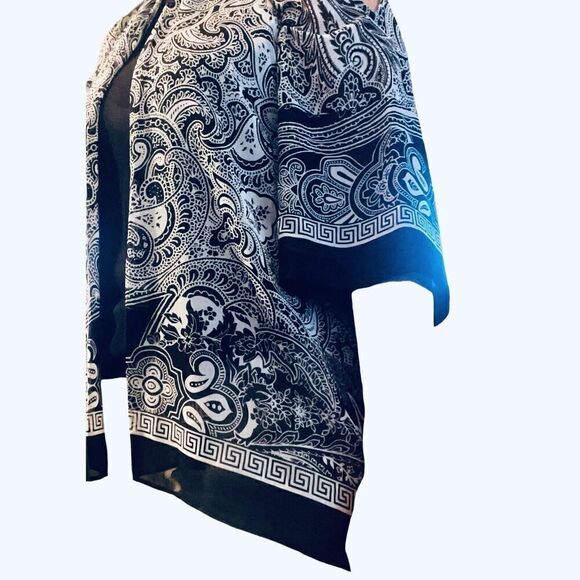 Chico’s Black Label Sheer Blouse Cold Shoulder Sleeves Size 00 - Picture 4 of 10